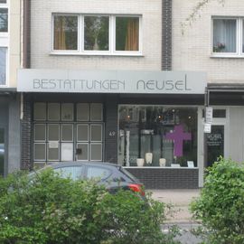 Bestattungen Neusel Inh. Barbara Neusel-Munkenbeck in Wuppertal