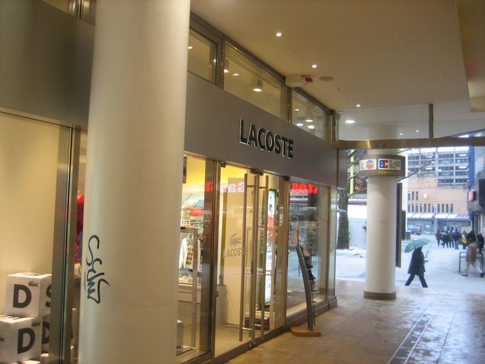 Lacoste-Boutique Wuppertal