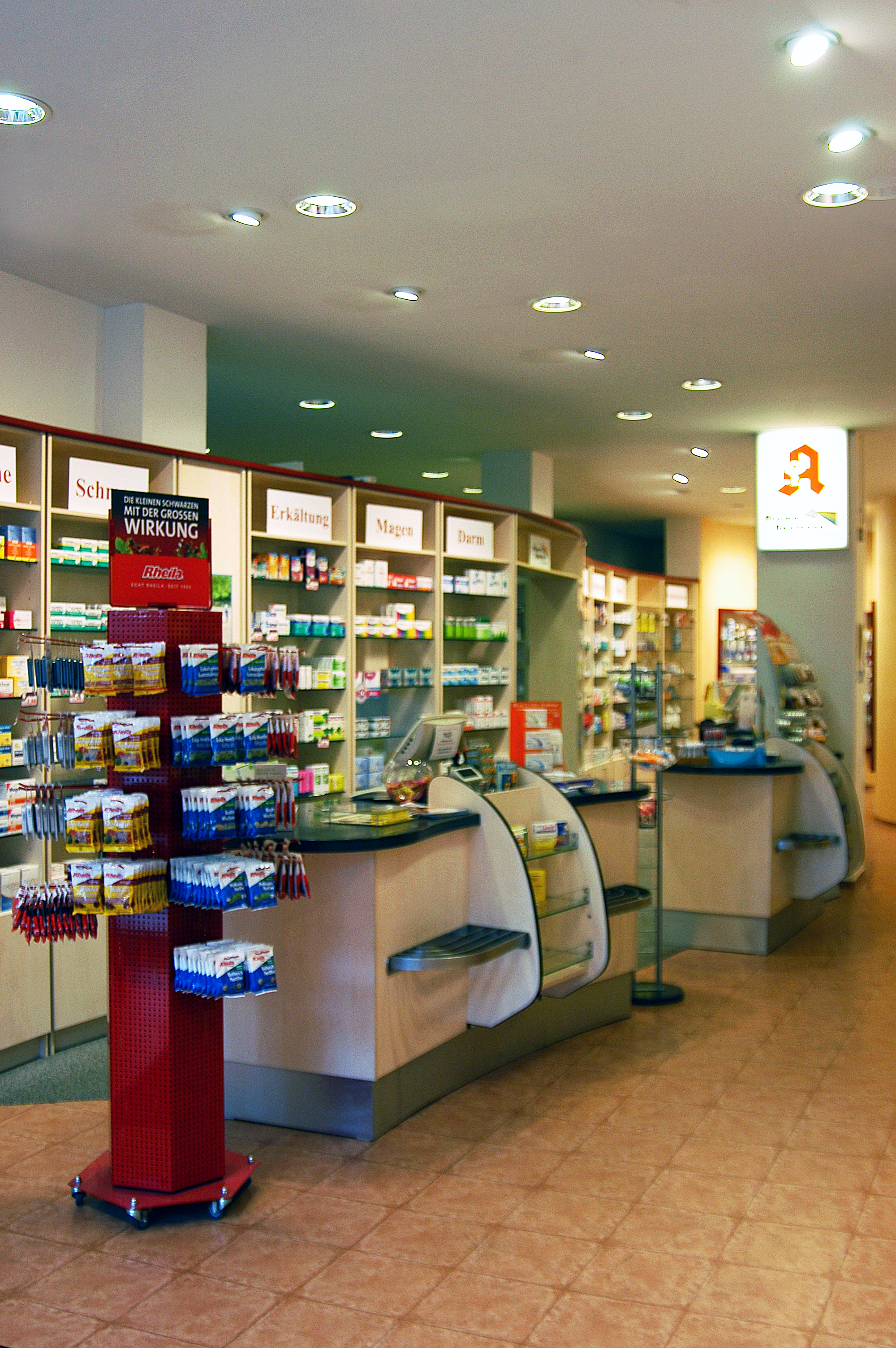 Bild 1 Regenbogen Apotheke in Berlin