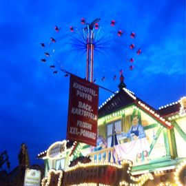 Größte Kirmes am Rhein - Rheinkirmes in Düsseldorf