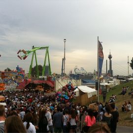 Größte Kirmes am Rhein - Rheinkirmes in Düsseldorf