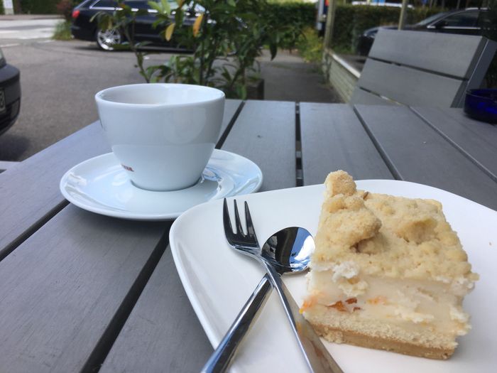 Draußen Sonne und Cappuccino genießen :)