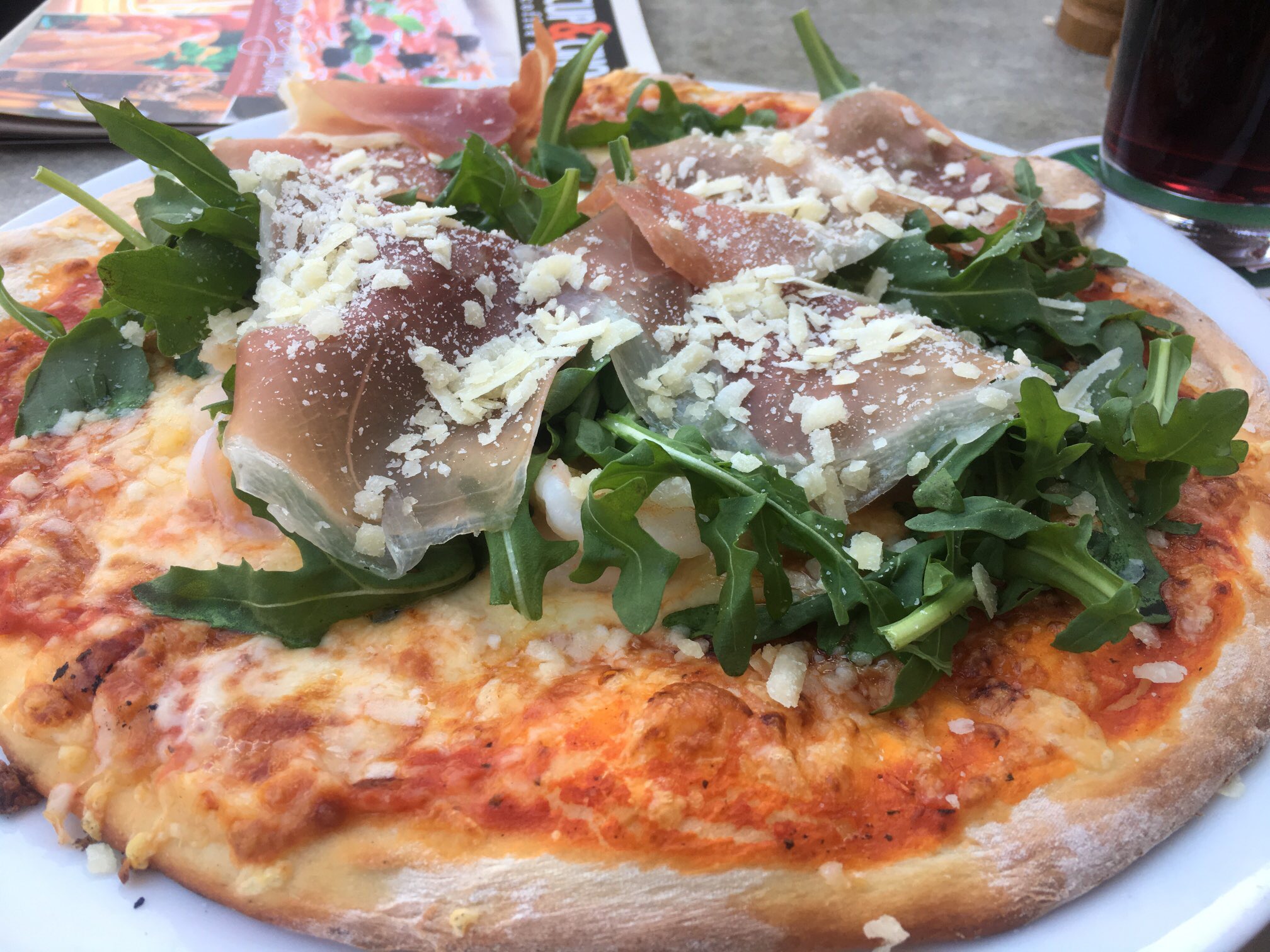 Pizza Parma   Mit Garnelen als Wunschpunkt