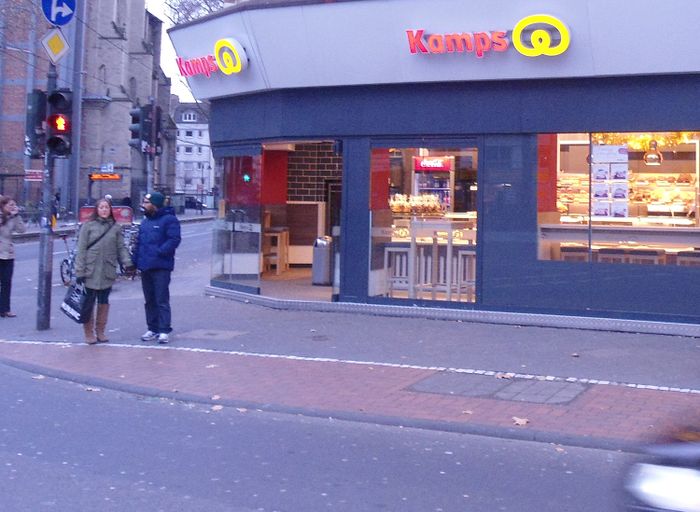 KAMPS - Hohenstaufenring am Zülpicher Platz - Köln