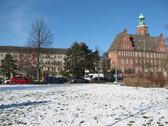 Rathaus Reinickendorf, Neubau und Altbau.:)