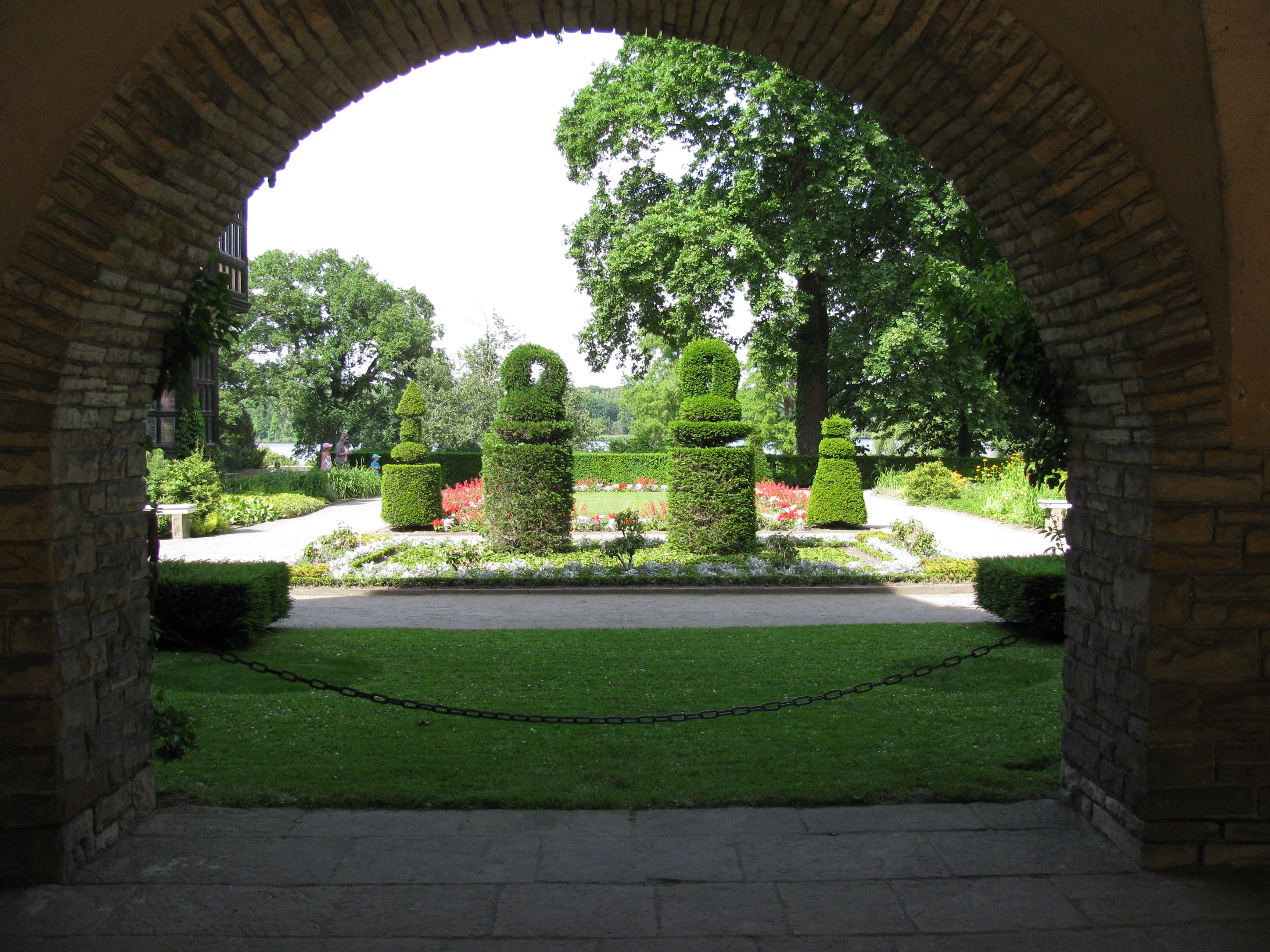 Schlossgarten an der Havel dort.