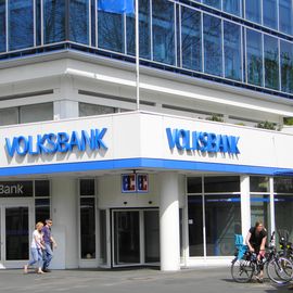 Volksbank Göttingen, Hauptgeschäftsstelle, Eingangsbereich in der Kurzen-Geismar-Str. 2