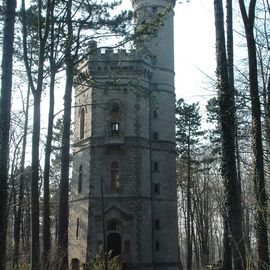 Der Bismarckturm von 1882, ein Ausflugsziel im Göttinger Hainberg