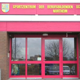 BBS II Berufsbildende Schulen Northeim Sporthalleneingang