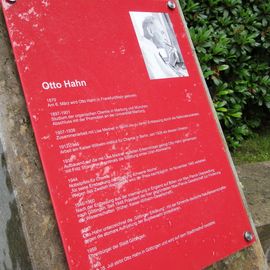 Historischer Stadtfriedhof und Park in Göttingen von 1881, Nobelpreis 1944 Chemie &quot;Otto Hahn&quot;, Biographie