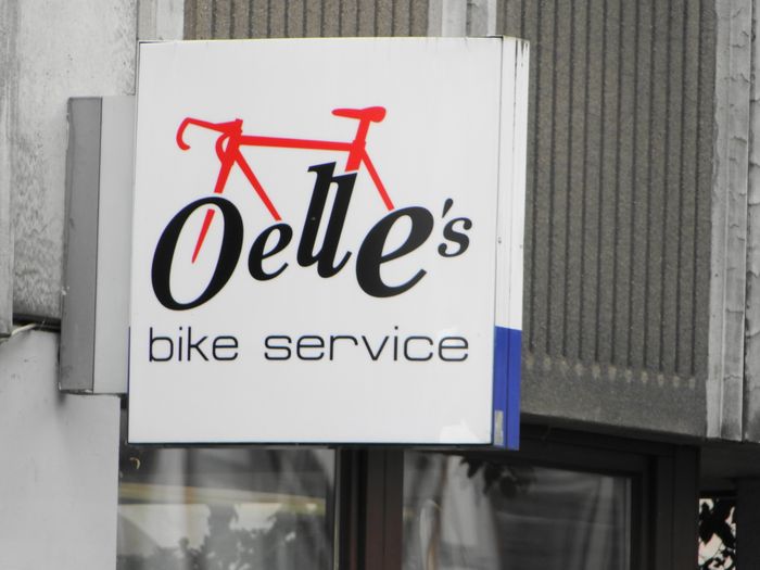 Oelle's bike Service (Fahrrad) in der Jüdenstr. 4, Außenwerbeschild