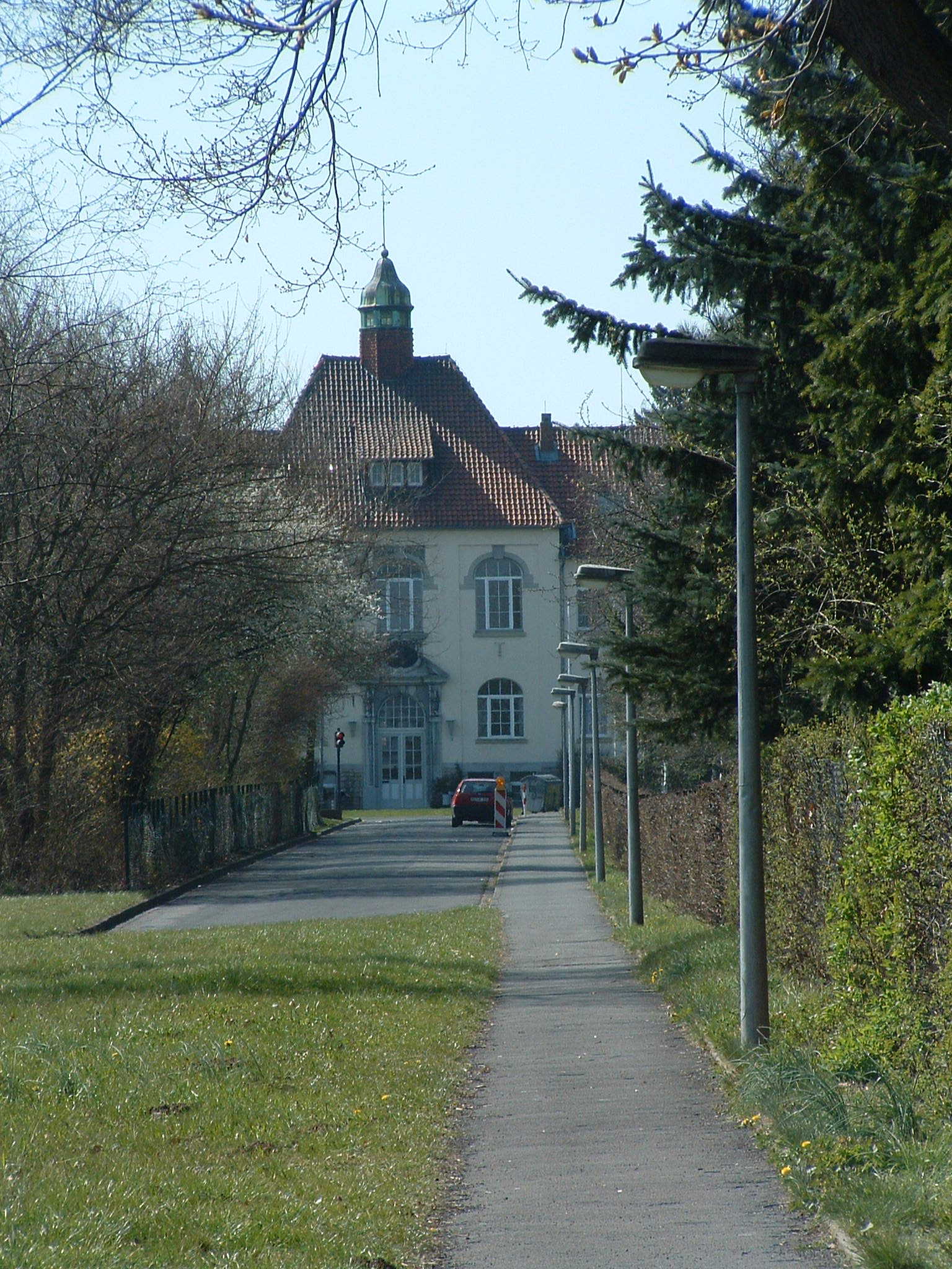 Niedersächsisches Landesjugendheim beimEhem. Niedersächsisches Landeskrankenhaus (Psychiatrie), jetzt: Asklepios Fachklinikum im Rosdorfer Weg 70