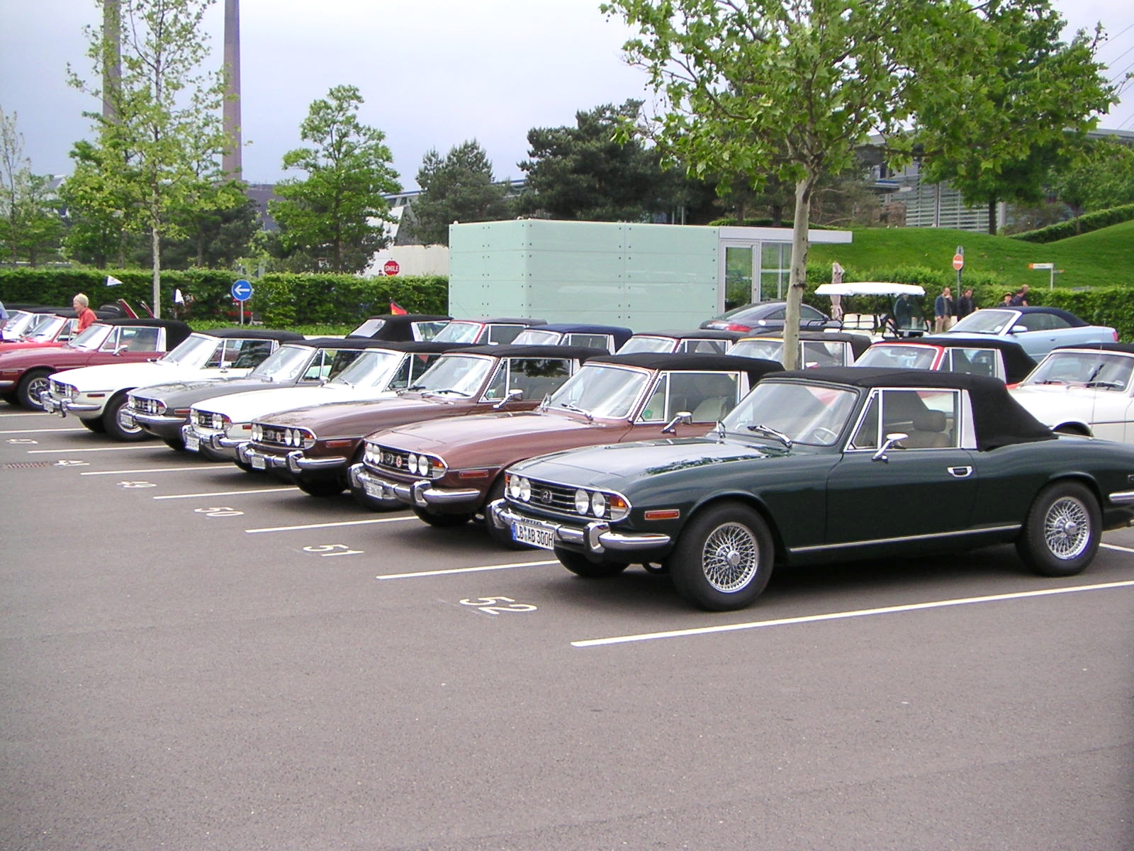 VW Autostadt GmbH in Wolfsburg, Stadtbrücke, Europäisches Triumph Stag Treffen