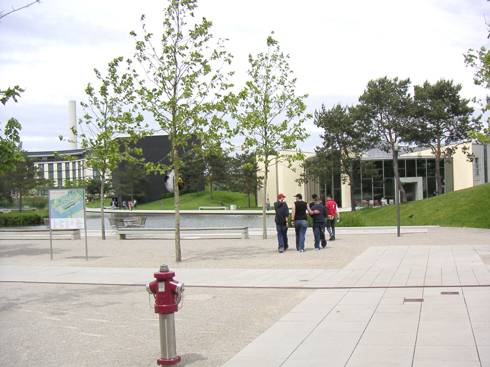 Autostadt Wolfsburg, Stadtbrücke, Außengelände