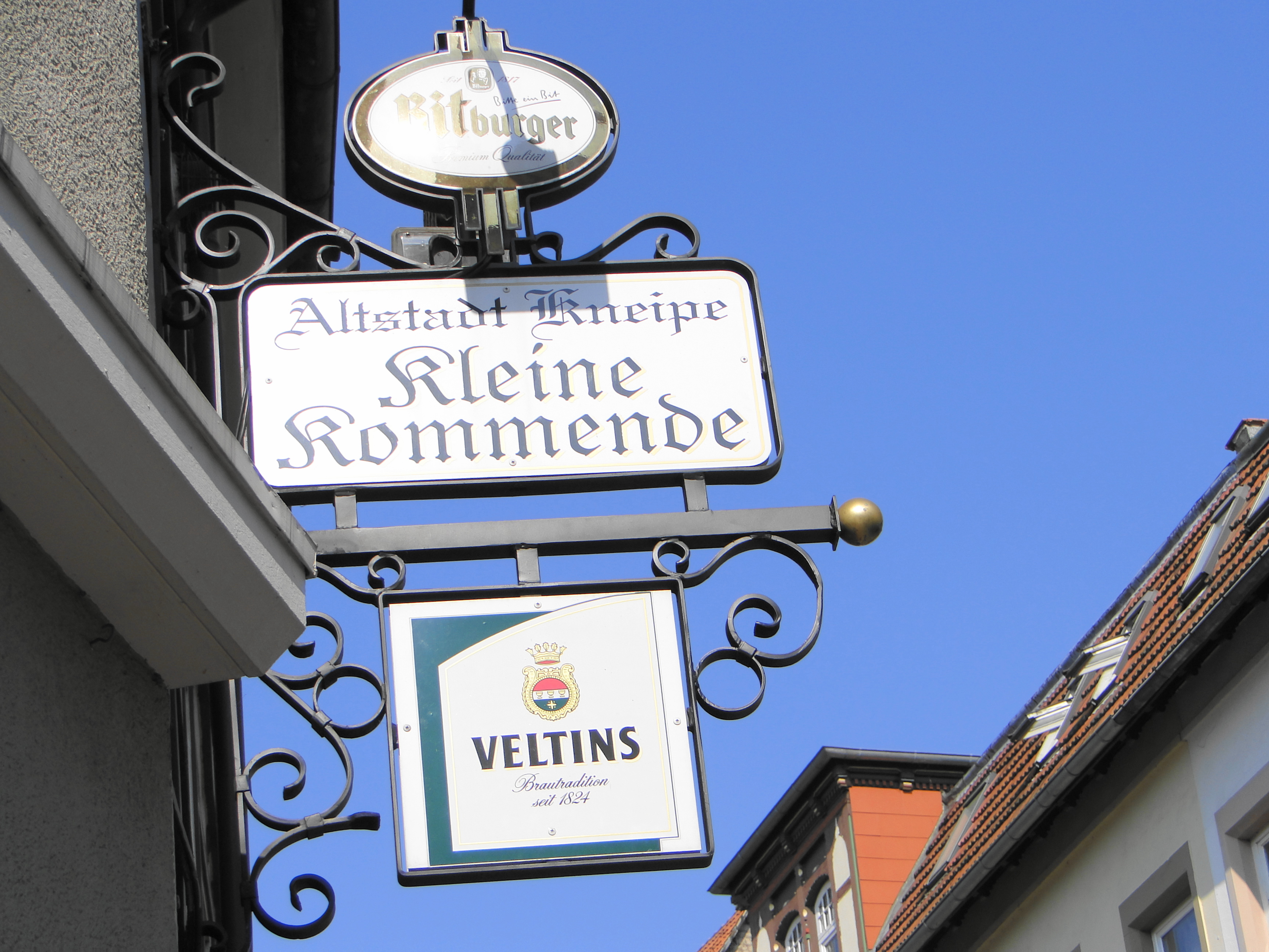 Außenschild der Göttinger Altstadtkneipe KLEINE KOMMENDE in der Groner-Tor-Str. 27