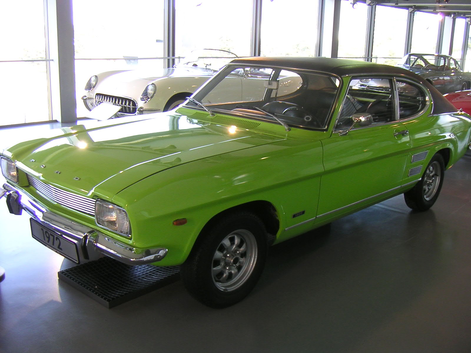 Ford Capri von 1972 in der Autostadt Wolfsburg, Stadtbr&uuml;cke