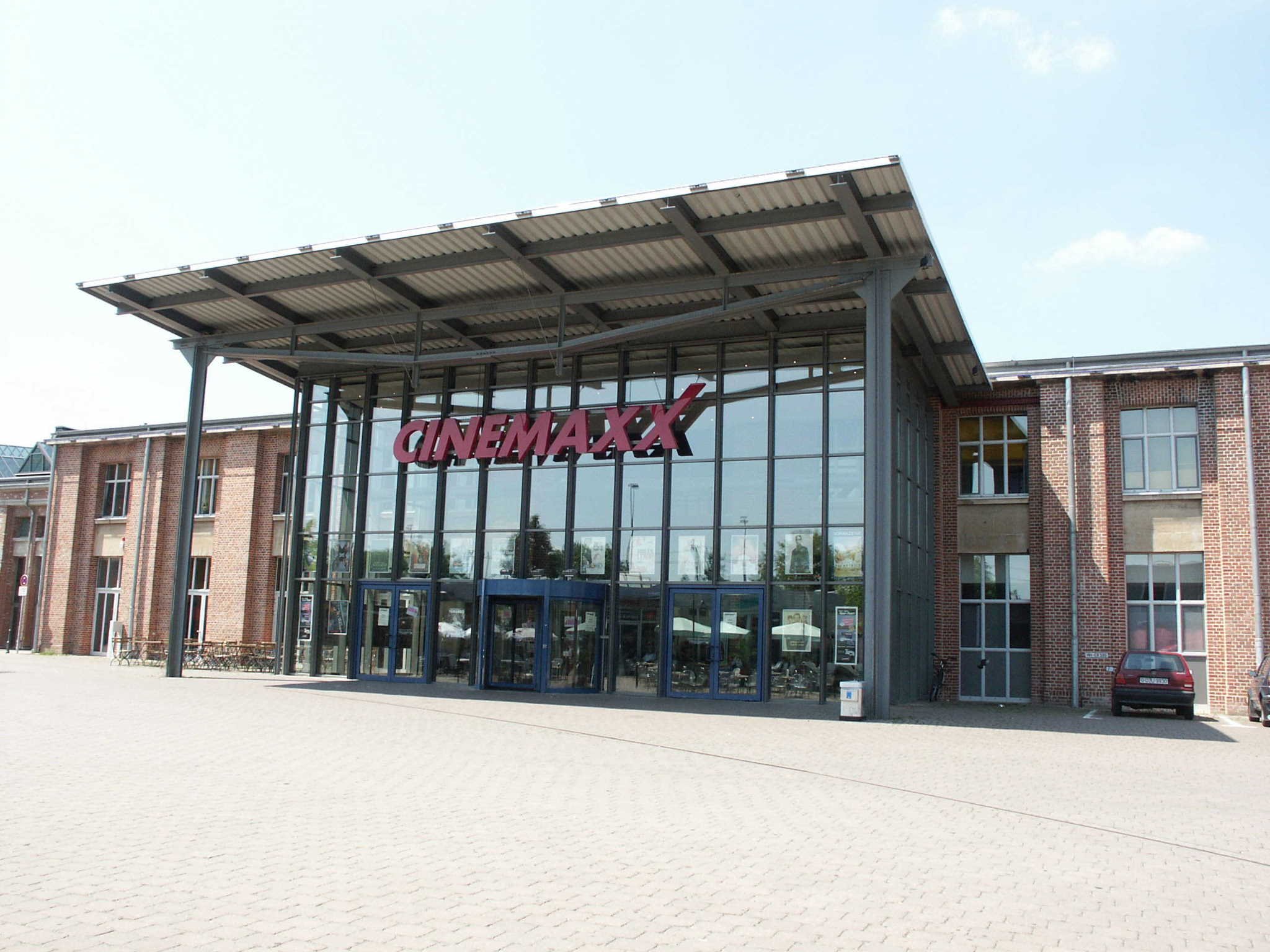 Cinemaxx Kinocenter in der Lokhalle, Bahnhofsallee 3