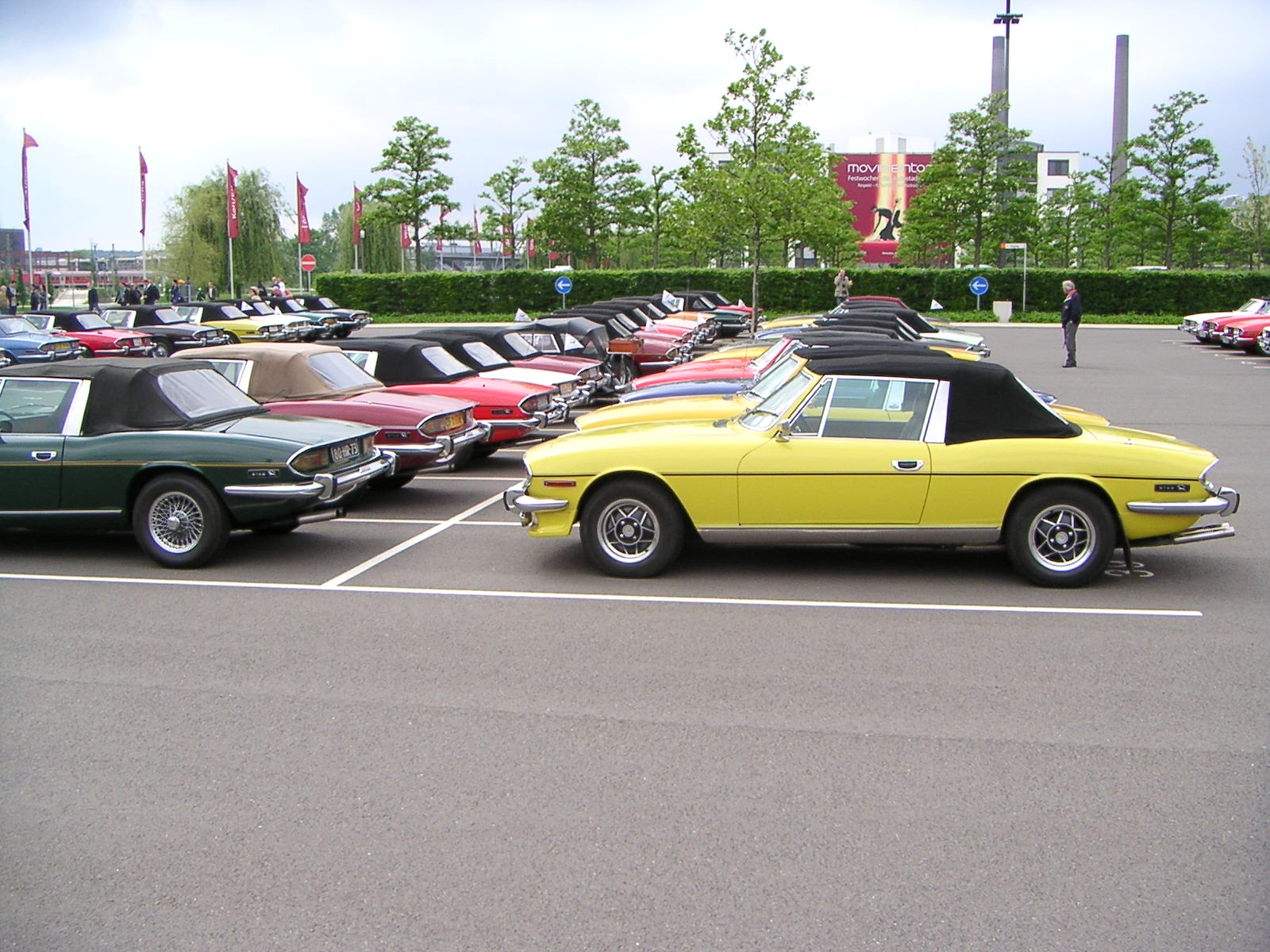 VW Autostadt GmbH in Wolfsburg, Stadtbrücke, Europäisches Triumph Stag Treffen