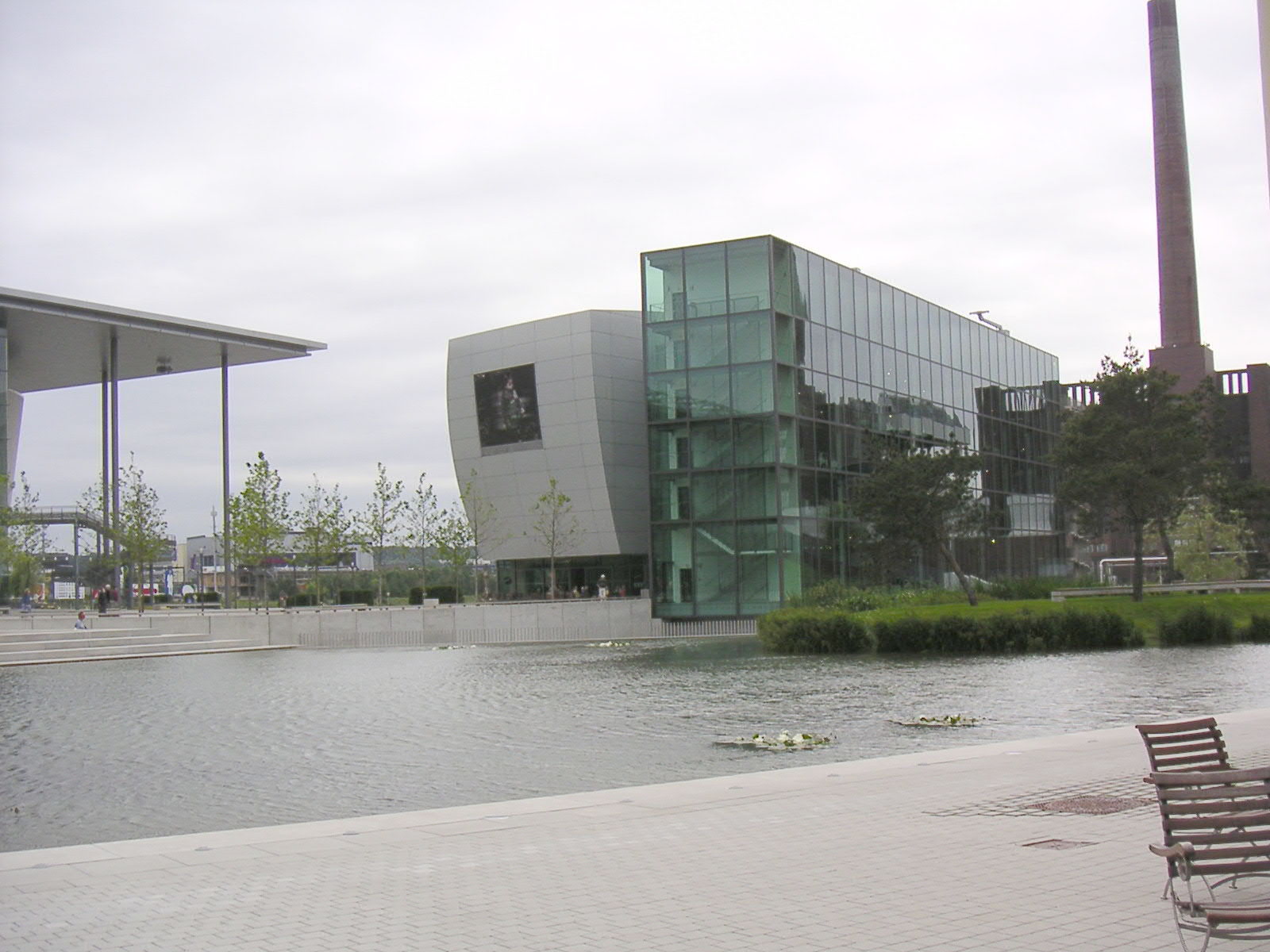 Glasanbau am Zeithaus in der Autostadt Wolfsburg, Stadtbrücke