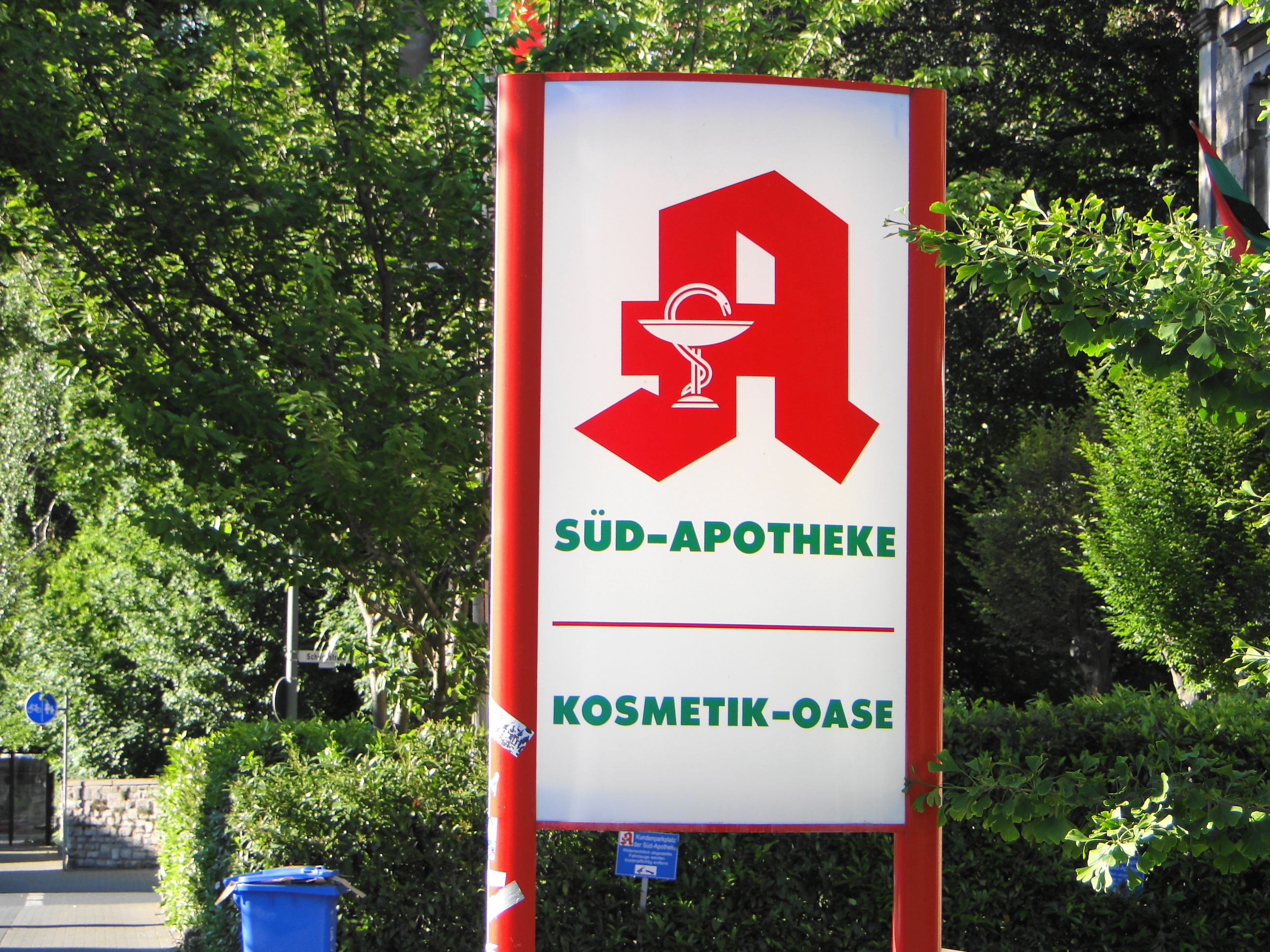 Süd Apotheke in der Reinhäuser Landstr. 25, Werbeschild