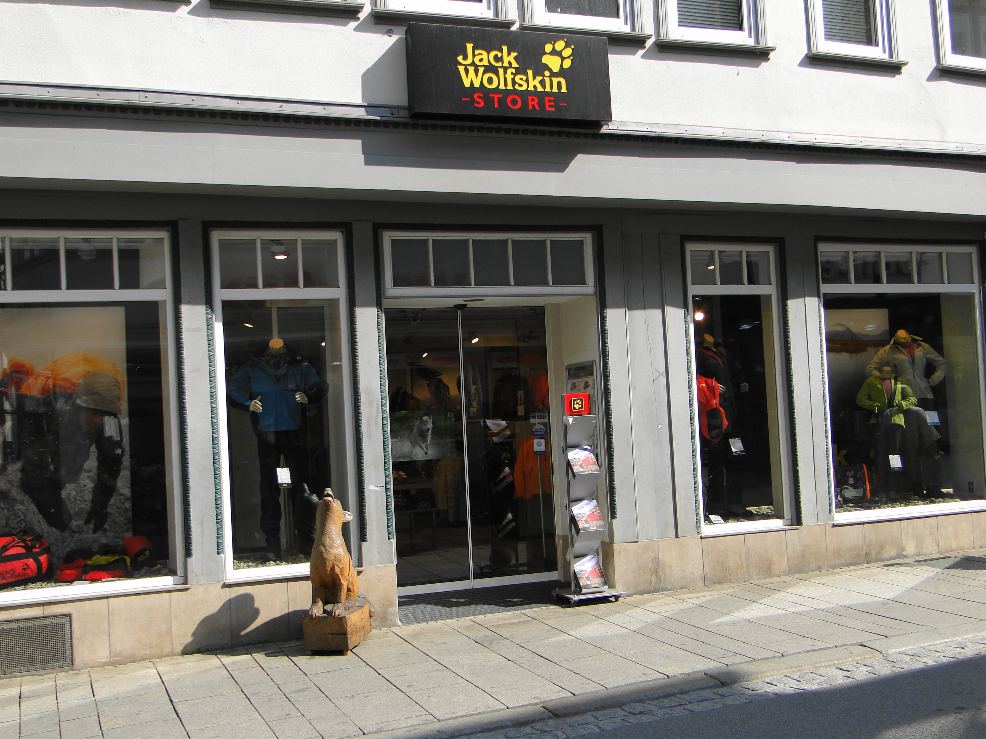 Jack Wolfskin Store in der Langen-Geismar-Str. 41