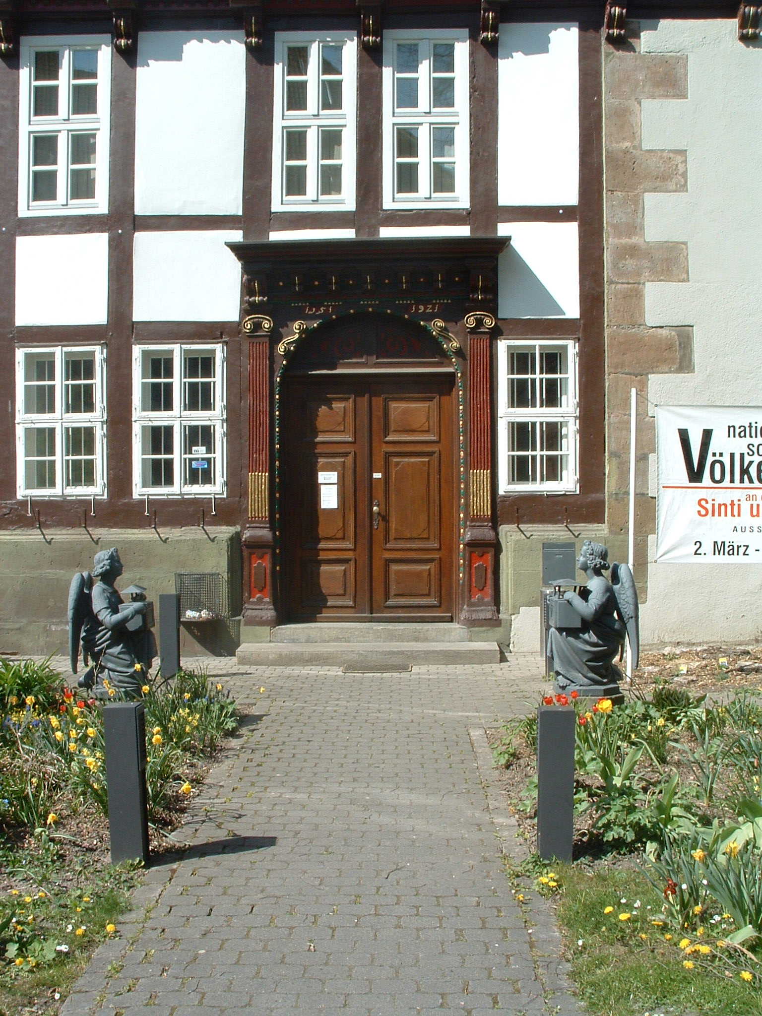 Städtisches Museum Göttingen am Ritterplan 7/8, Eingangstür