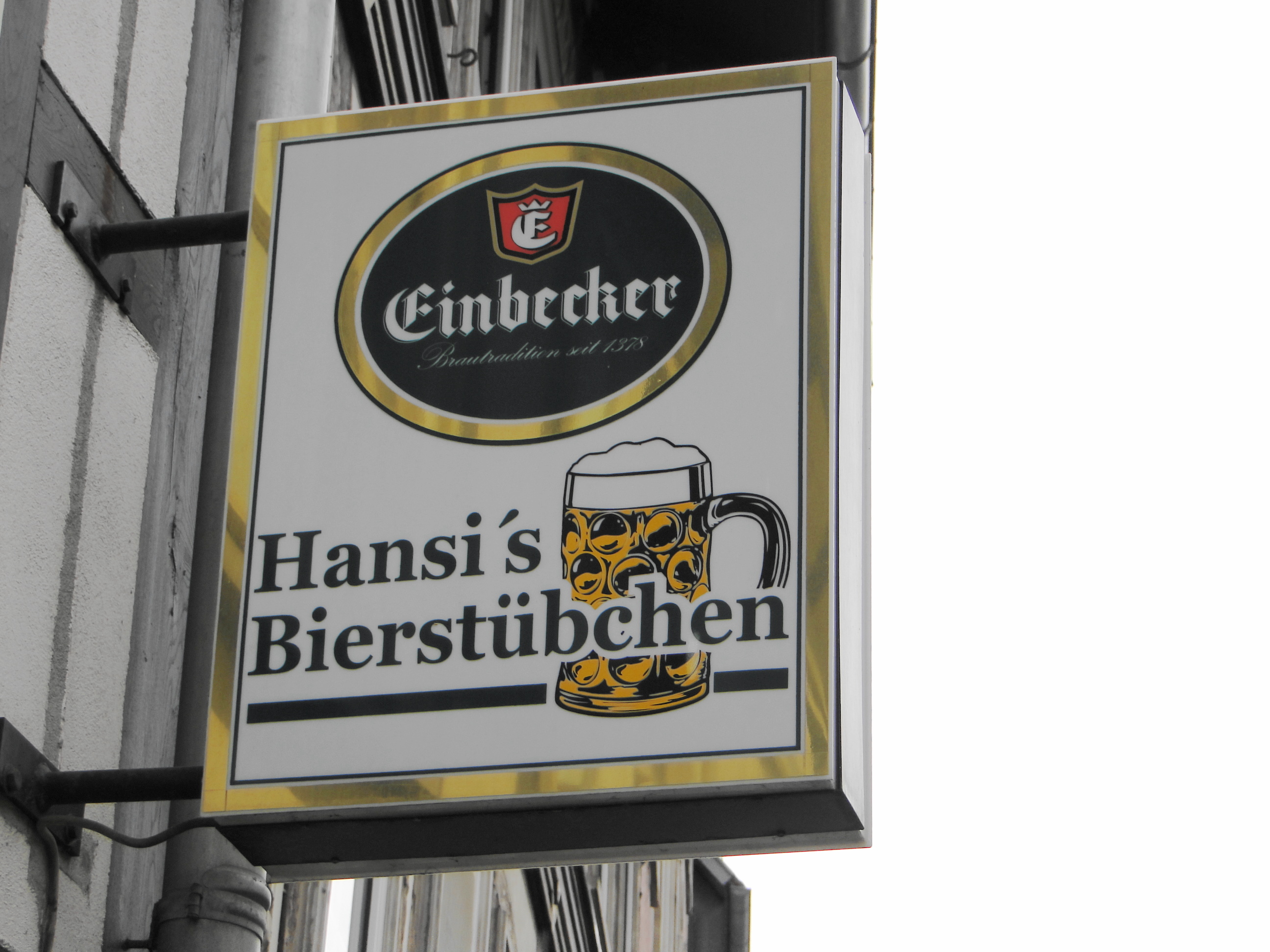 Hansi&apos;s Bierstübchen in der Roten Str. 38, Außenschild