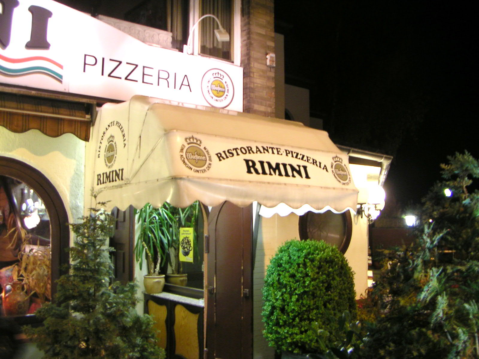 Eingang Rimini am Abend