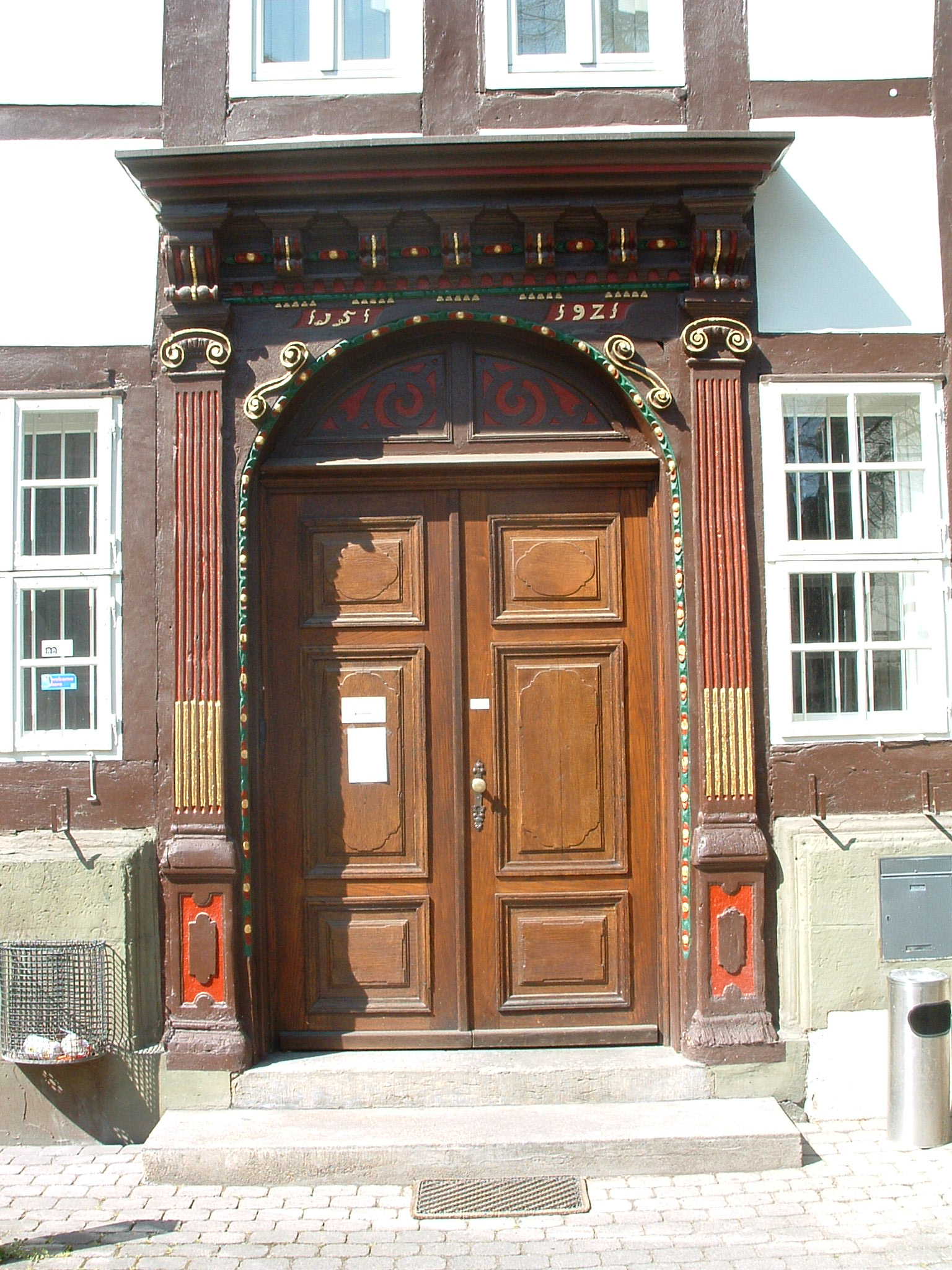 Städtisches Museum Göttingen am Ritterplan 7/8, Eingangstür