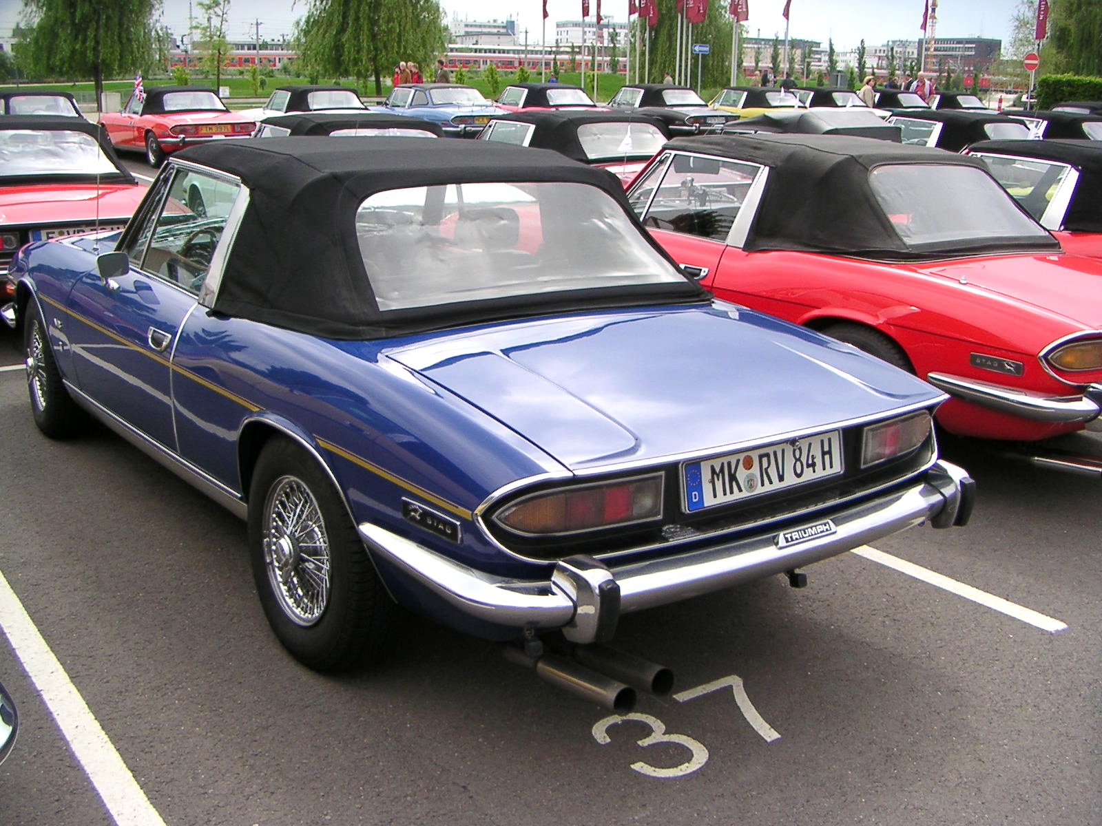 VW Autostadt GmbH in Wolfsburg, Stadtbrücke, Europäisches Triumph Stag Treffen