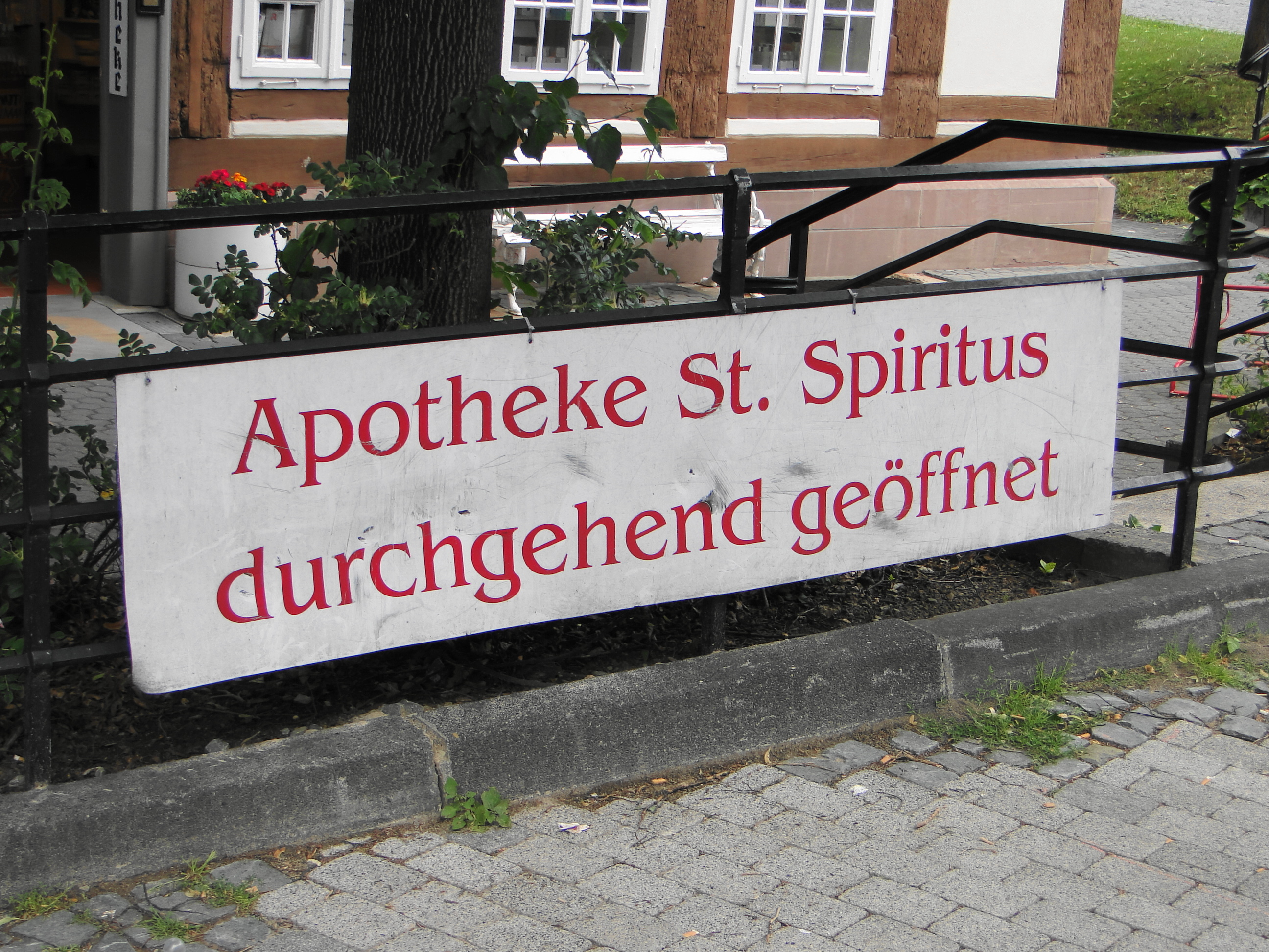 Apotheke St. Spiritus Am Münster 33, Werbeschild