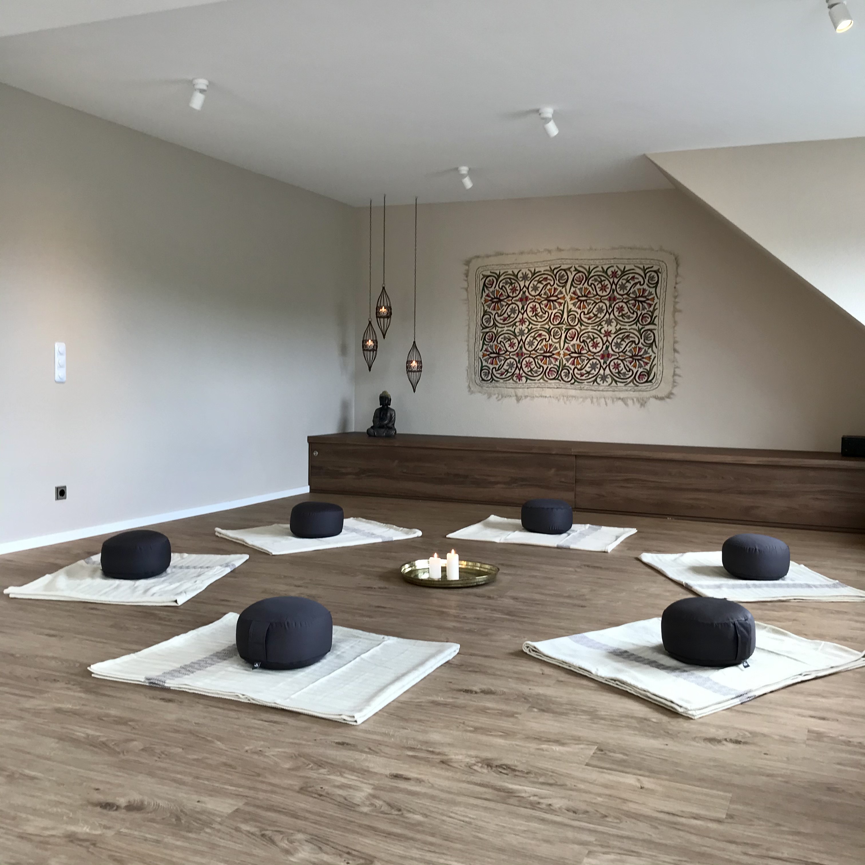 Gruppenraum für Meditation und Achtsamkeit