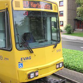 Ein Stadtbahnwagen des Typs B80 der Essener Verkehrs-AG an der Station &apos;Margarethenhöhe&apos;.