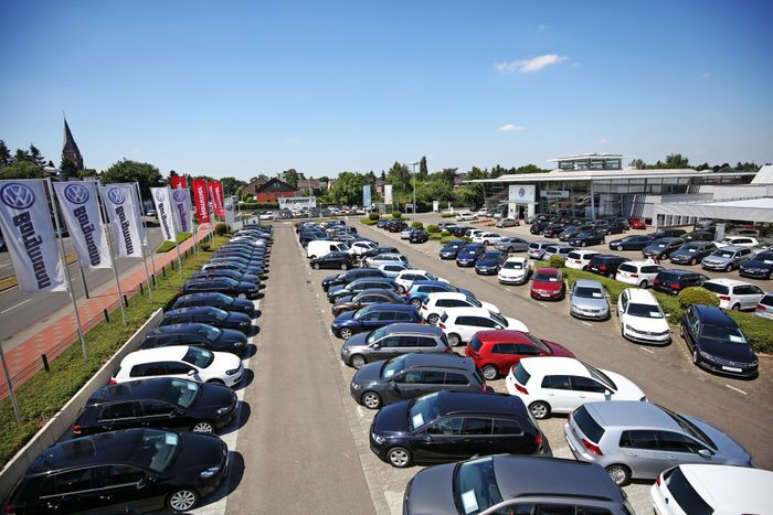 VW Gebrauchtwagen: Autohaus Borgmann in Krefeld