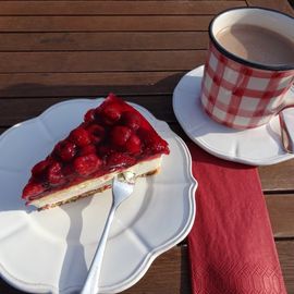 Café Tausendschön, Warnsdorf, Himbeer-Mascarpone-Torte und Kakao