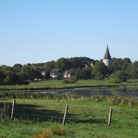 Ruppersdorfer See, Ratekau, Ratekauer Kirche im Hintergrund