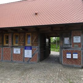 Turmhügelburg Lütjenburg, Eingangsbereich