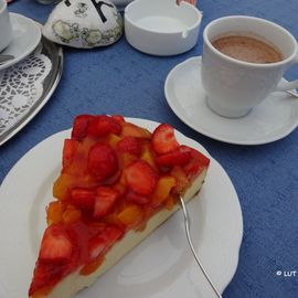 Brooks Café Achter de Mur, Bosau, Käsekuchen mit Früchten