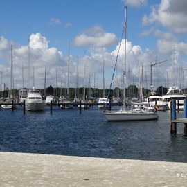 Ancora Marina, Neustadt in Holstein, Hafeneinfahrt zum Osthafen