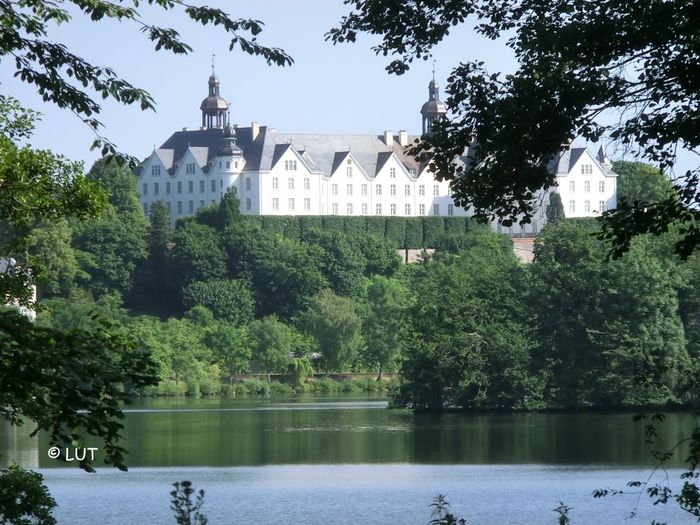 Prinzeninsel, Plön, Alter Apfelgarten, Blick v. Pavillon zum Plöner Schloss