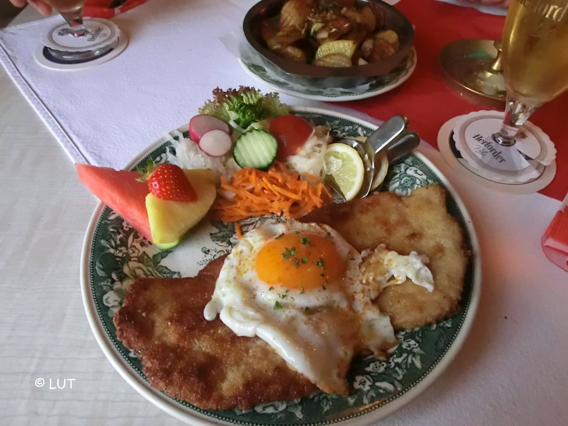 Gasthaus Wittenburg, Fissau, Holsteiner Schnitzel