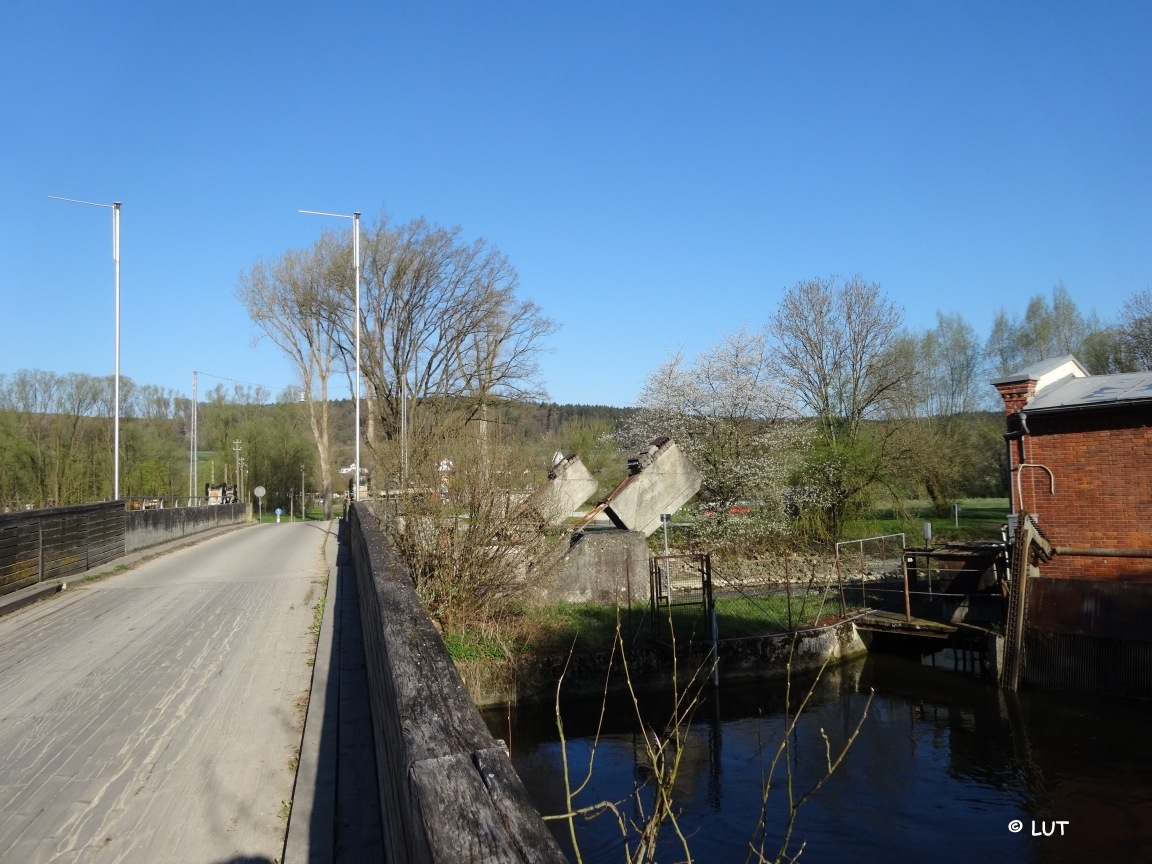 Camping Kratzmühle, Kinding-Pfraundorf, Zufahrt über die Altmühl