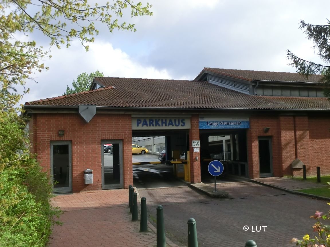 Parkhaus Holstein-Therme, Einfahrt Geibelstraße