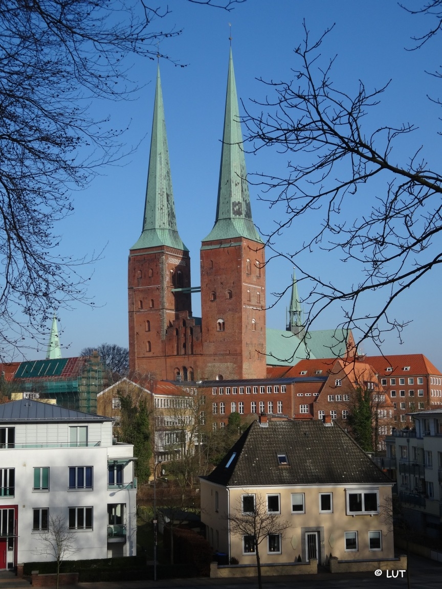 Lübecker Wallanlagen, Blick auf den Dom