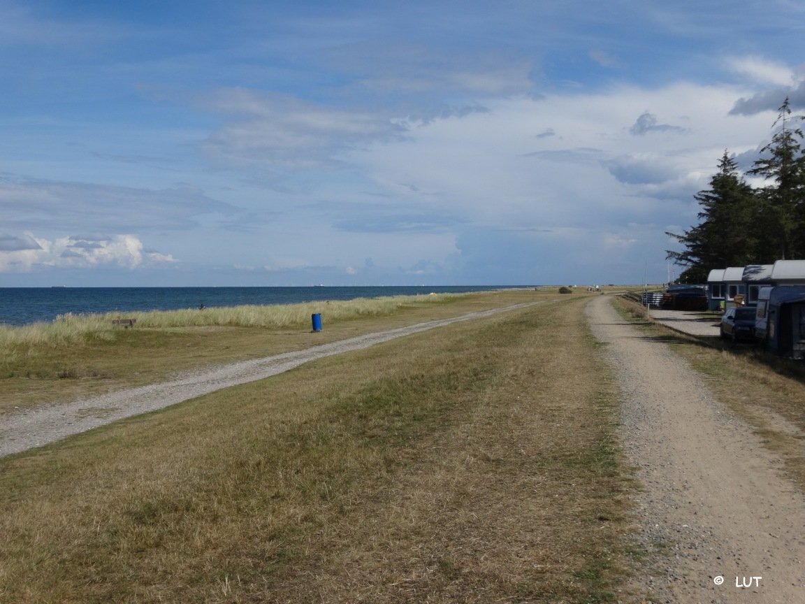 Campingplatz am Niobe, Fehmarn, angrenzender Deich