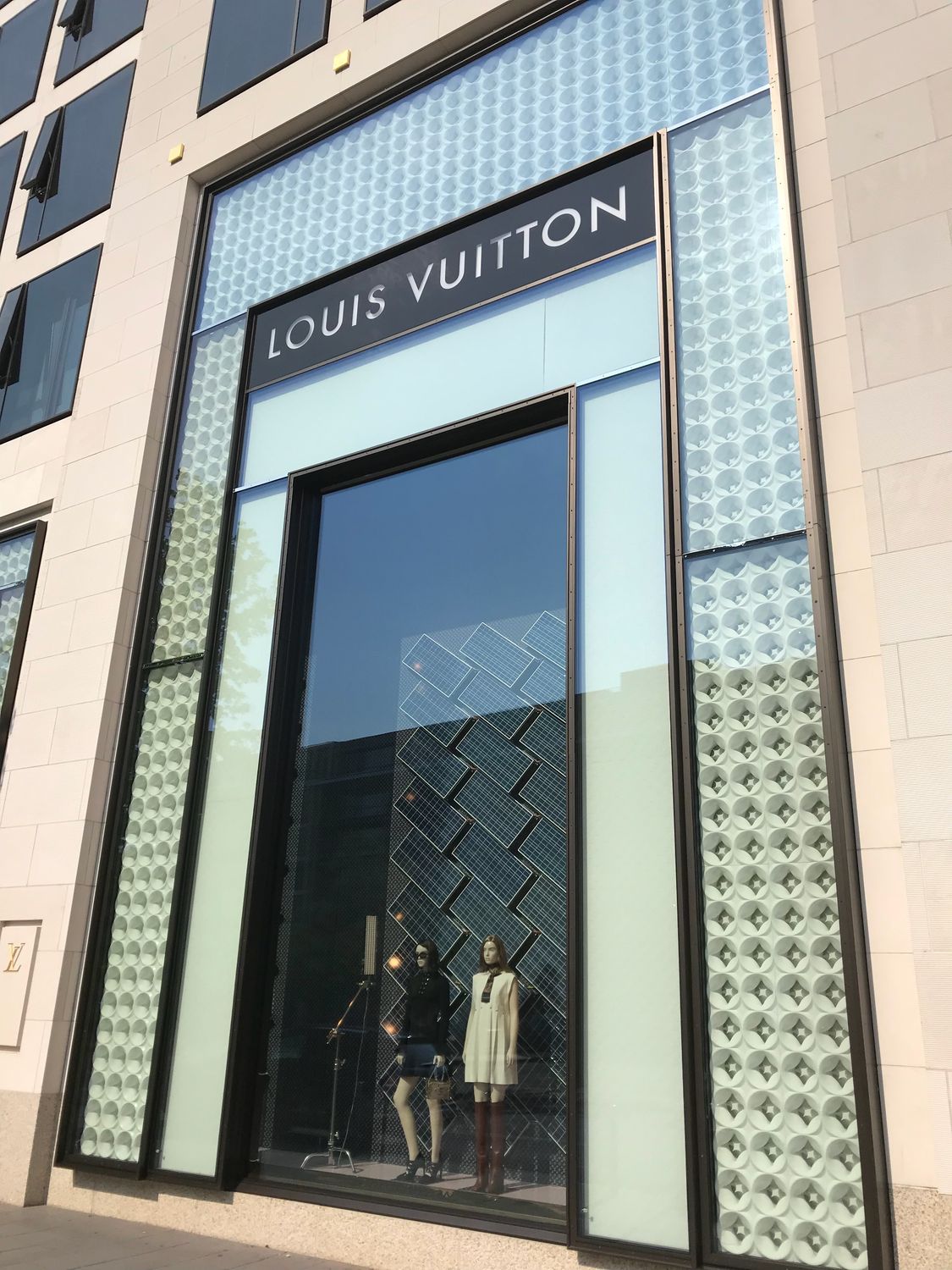 Louis Vuitton - 7 Bewertungen - Frankfurt am Main Innenstadt - Goethestraße | golocal