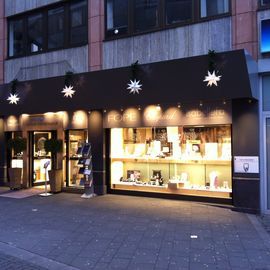 Weihnachtliche Atmosphäre bei Juwelier Wagner-Madler in Mainz.