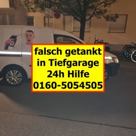 München Westend, falsch getankt Auto, wir abgepumpt und Notrufnummer auf Werbeschild 01605054505