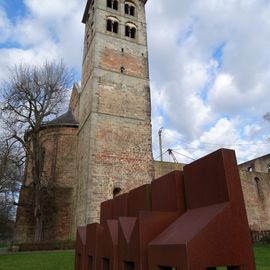 Skulptur "Fünfstuhl" in Bad Hersfeld