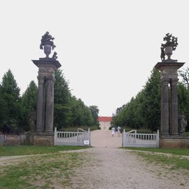 Tor zum Schlosspark von Westen